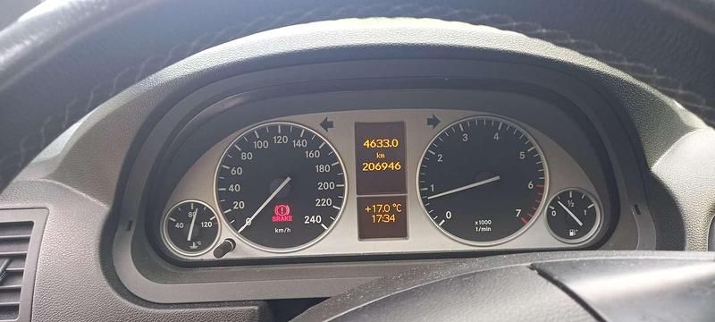 Gebruikt 2011 Mercedes B160 MPV | € 4.300 (Eerlijke prijs) - Afbeelding 1/4