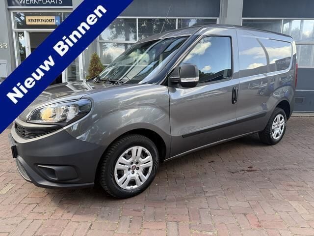 Grijs Gebruikt 2019 Fiat Doblò MPV | € 9.250 (Eerlijke prijs) - Afbeelding 1/4