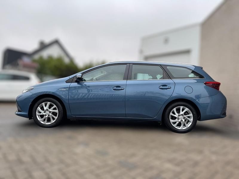 Occasion Toyota Auris Hybrid 2015 Blauw Stationwagen