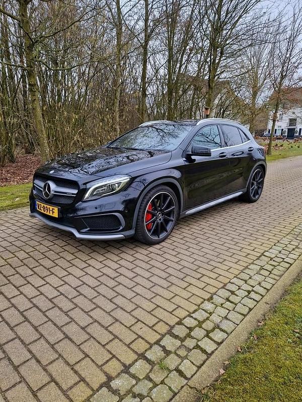 Occasion 2016 Mercedes GLA45 AMG AMG SUV | € 21.950 (Super prijs) - Afbeelding 1/4