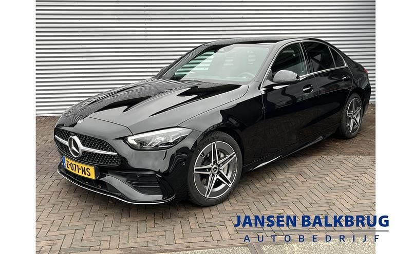 Occasion Mercedes C300e AMG line 2024 Zwart Sedan