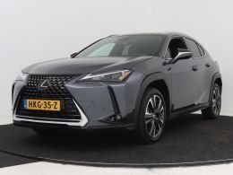 Grijs metallic Gebruikt 2024 Lexus UX 300e Business Edition SUV | € 43.945 - Afbeelding 1/4