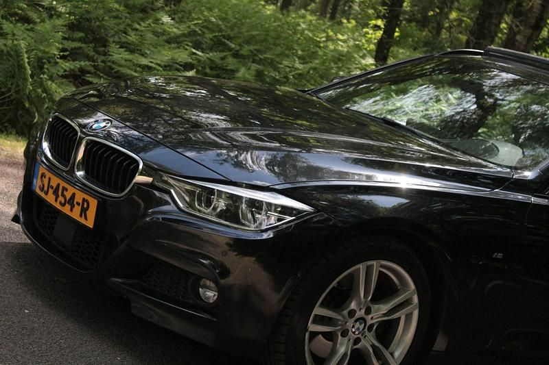 Occasion BMW 330 Executive 2019 Zwart Stationwagen