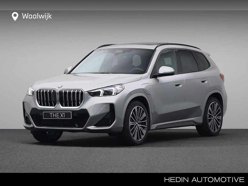 Grijs Gebruikt 2025 BMW X1 Comfort Edition SUV | € 65.880 - Afbeelding 1/4
