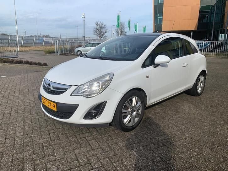 Gebruikt 2012 Opel Corsa Color Edition | € 2.250 (Eerlijke prijs) - Afbeelding 1/4