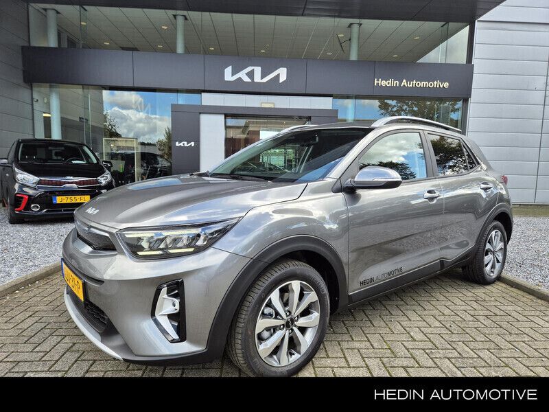 Grijs, metallic lak Gebruikt 2024 Kia Stonic SUV | € 25.945 (Iets duurder) - Afbeelding 1/4
