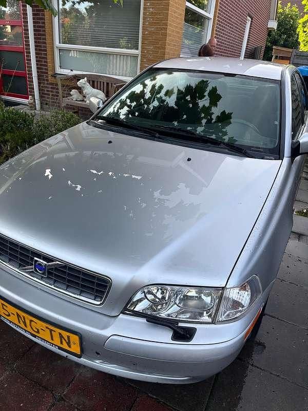 Zilver Gebruikt 2003 Volvo S40 Sedan | € 1.200 (Eerlijke prijs) - Afbeelding 1/4