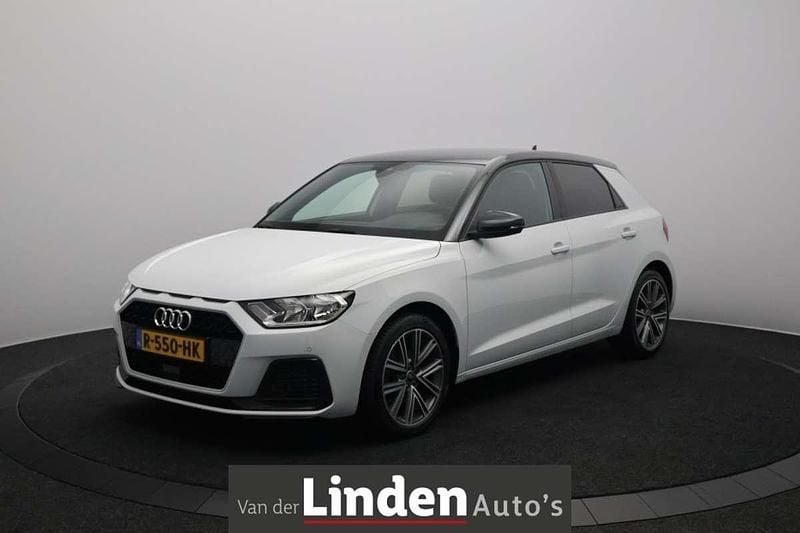 Wit Gebruikt 2022 Audi A1 Sportback Premium Hatchback | € 21.950 (Eerlijke prijs) - Afbeelding 1/4