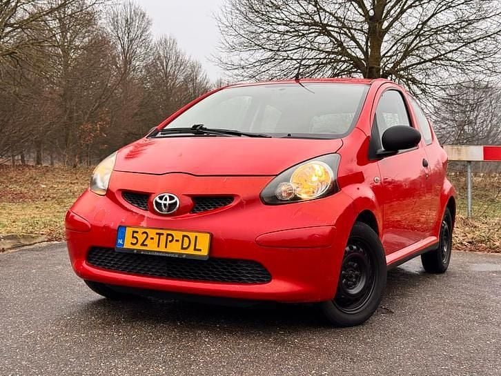 Occasion 2006 Toyota Aygo Hatchback | € 2.250 (Eerlijke prijs) - Afbeelding 1/4