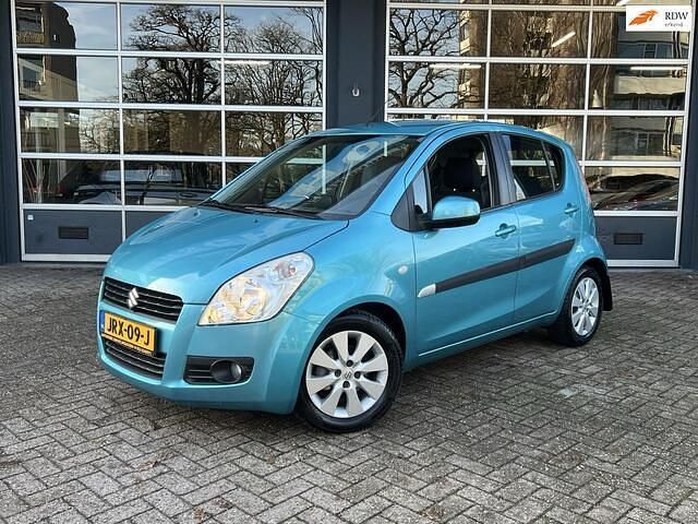 Blauw Occasion 2010 Suzuki Splash Comfort Hatchback | € 7.950 (Iets duurder) - Afbeelding 1/4