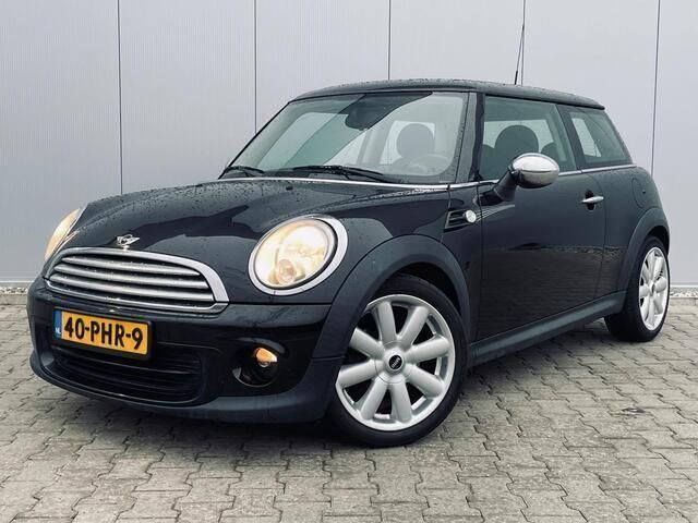 Zwart Gebruikt 2011 Mini ONE Business Hatchback | € 4.499 (Eerlijke prijs) - Afbeelding 1/4