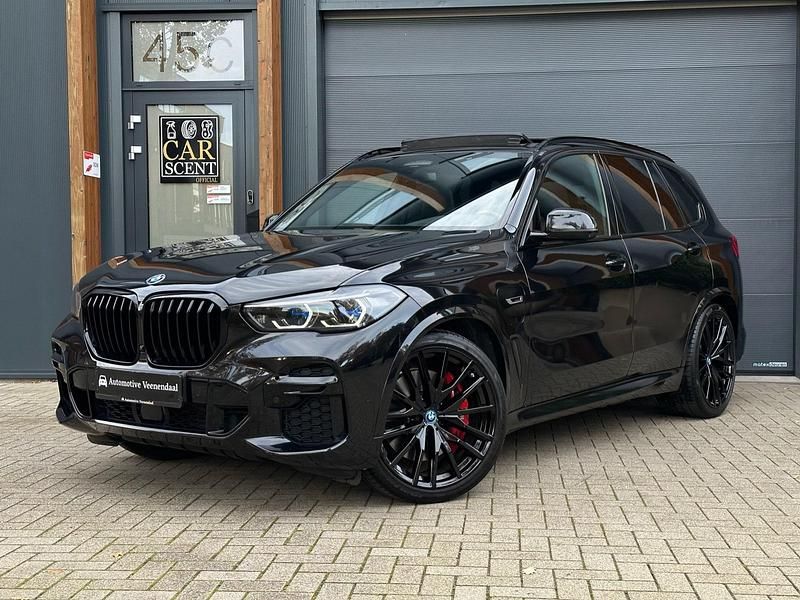 Zwart Occasion 2022 BMW X5 Executive SUV | € 66.997 (Eerlijke prijs) - Afbeelding 1/4