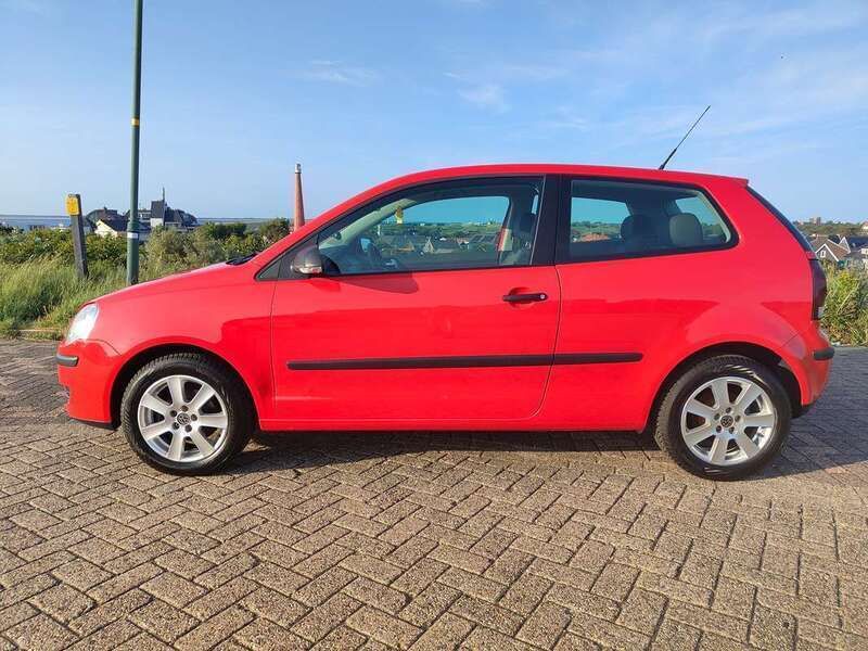 Rood Gebruikt 2008 VW Polo Trendline Hatchback | € 4.500 (Iets duurder) - Afbeelding 1/4