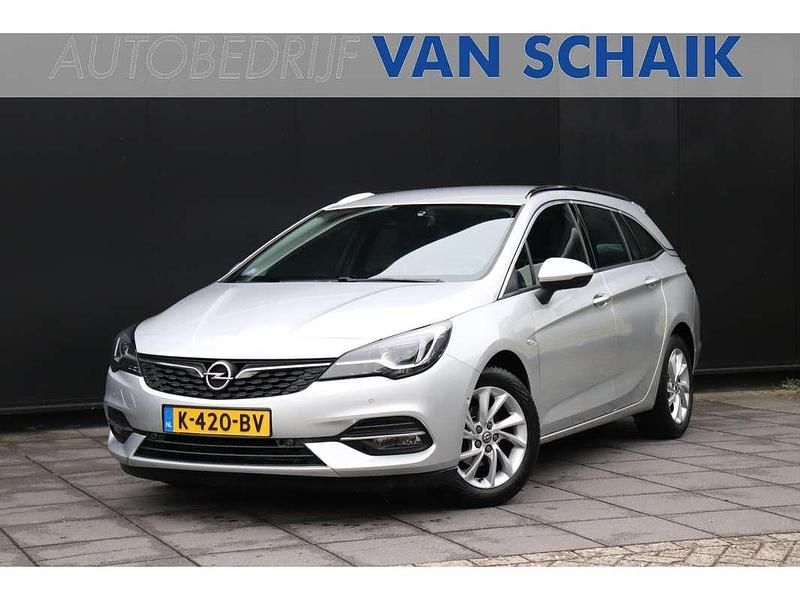 Grijs Gebruikt 2020 Opel Astra Ultimate Stationwagen | € 11.950 (Eerlijke prijs) - Afbeelding 1/4