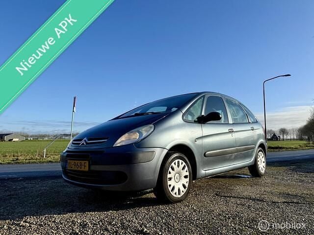 Grijs Occasion 2007 Citroën Xsara Picasso MPV | € 999 (Eerlijke prijs) - Afbeelding 1/4