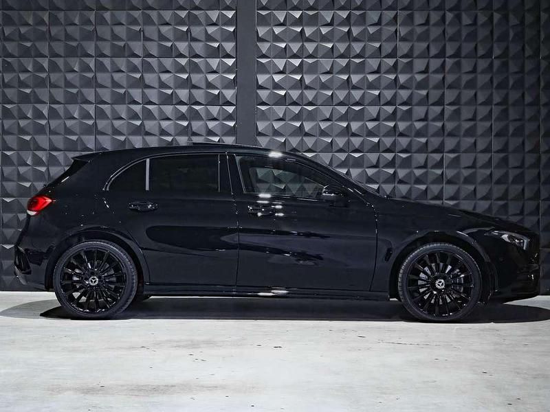 Occasion Mercedes A250 AMG line 218 PK (160 kW) 2022 Zwart Hatchback