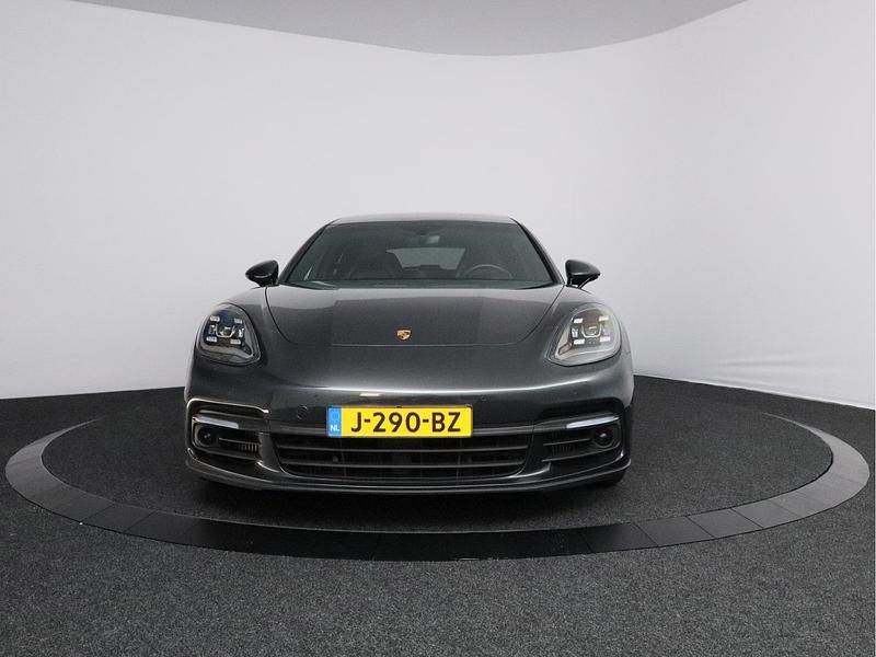 Occasion Porsche Panamera 331 PK (243 kW) 2018 Grijs Sedan