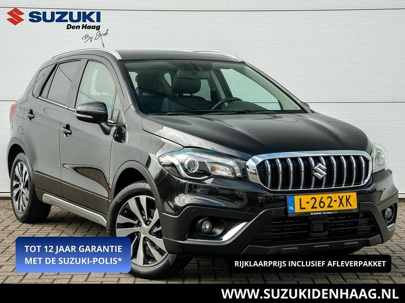 Zwart Gebruikt 2021 Suzuki SX4 S-Cross Style SUV | € 22.450 (Eerlijke prijs) - Afbeelding 1/3