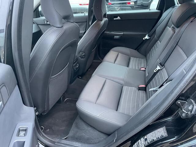 Occasion Volvo V50 Momentum 140 PK (102 kW) 2006 Zwart (metallic) Stationwagen