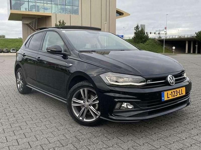 Zwart Gebruikt 2018 VW Polo Highline Hatchback | € 10.600 (Super prijs) - Afbeelding 1/4