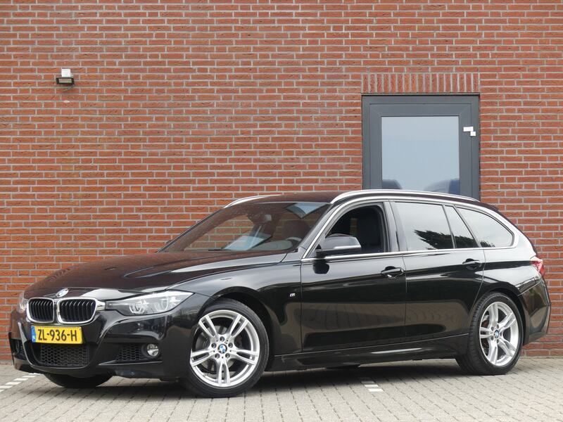 Zwart Gebruikt 2019 BMW 318 M Sport Stationwagen | € 18.450 (Goede deal) - Afbeelding 1/4