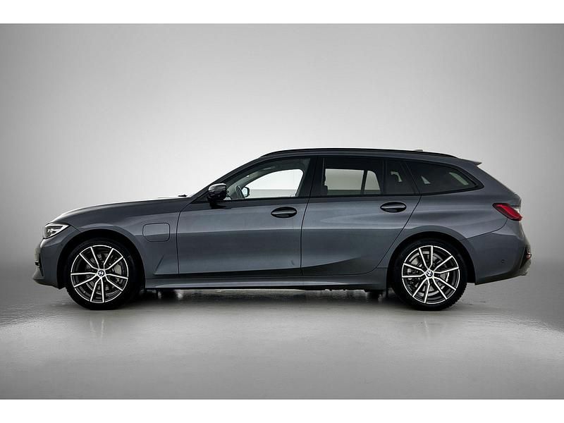 Occasion BMW 330 Executive 184 PK (135 kW) 2021 Grijs Stationwagen