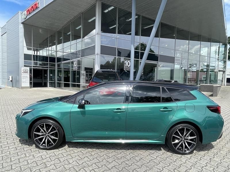 Occasion Toyota Corolla Hybrid Sport 2025 Groen Stationwagen