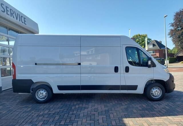 Occasion Opel Movano 140 PK (102 kW) 2024 Wit Van