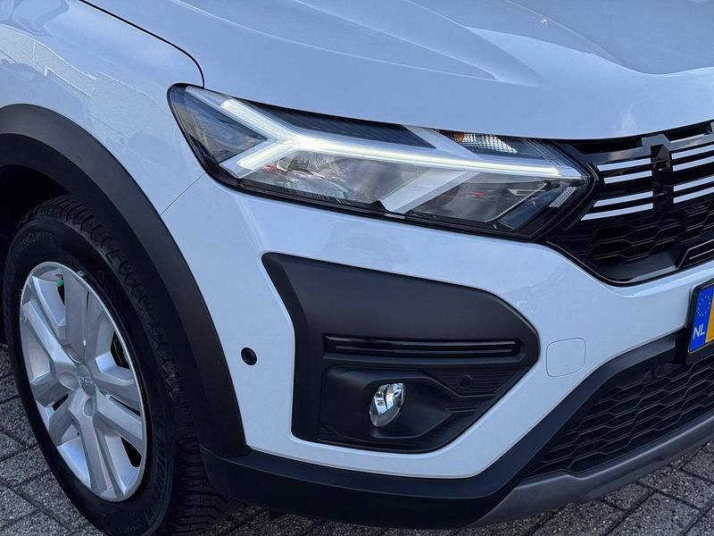 Occasion Dacia Sandero Expression 101 PK (74 kW) 2024 Wit Hatchback