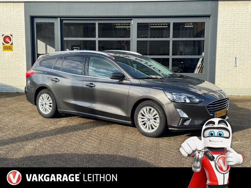 Grijs Gebruikt 2021 Ford Focus Business Edition Stationwagen | € 16.945 (Eerlijke prijs) - Afbeelding 1/4