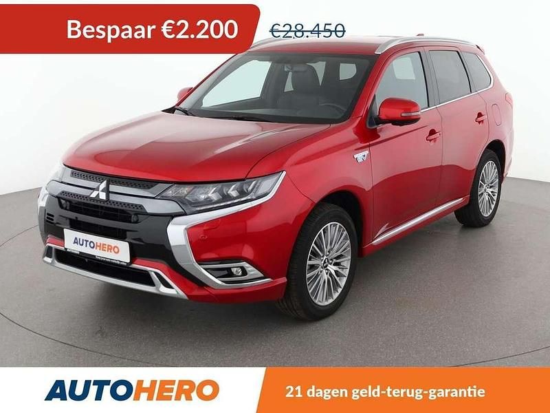 Rood Gebruikt 2021 Mitsubishi Outlander P-HEV Plus SUV | € 26.449 (Goede deal) - Afbeelding 1/3