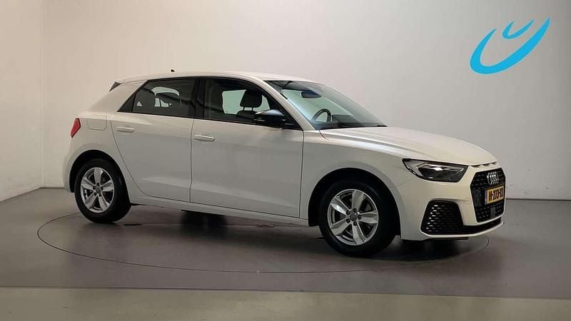 Wit Gebruikt 2018 Audi A1 Sportback Proline Hatchback | € 18.400 (Eerlijke prijs) - Afbeelding 1/3