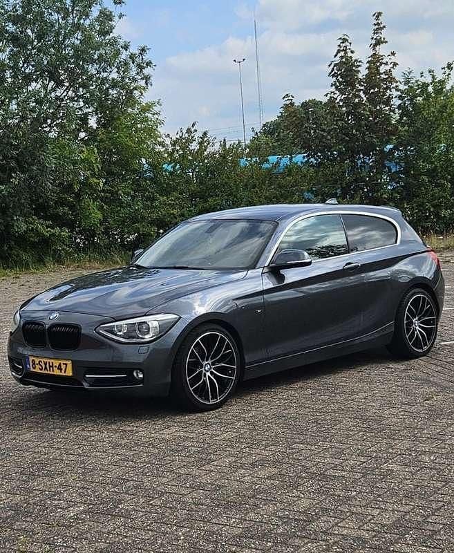 Occasion BMW 116 Executive 136 PK (100 kW) 2013 Grijs Hatchback