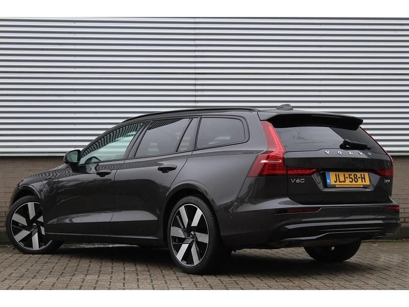 Occasion Volvo V60 Plus 350 PK (257 kW) 2025 Grijs (metallic) Stationwagen