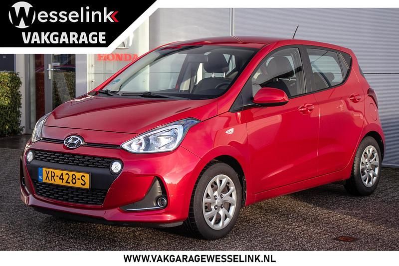 Occasion Hyundai i10 Comfort 67 PK (49 kW) 2019 Rood Hatchback