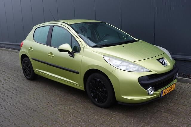 Occasion Peugeot 207 95 PK (69 kW) 2009 Geel Hatchback