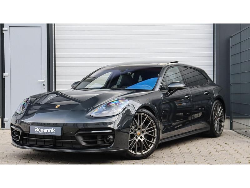 Grijs Gebruikt 2023 Porsche Panamera Platinum Edition Sedan | € 99.950 (Eerlijke prijs) - Afbeelding 1/4