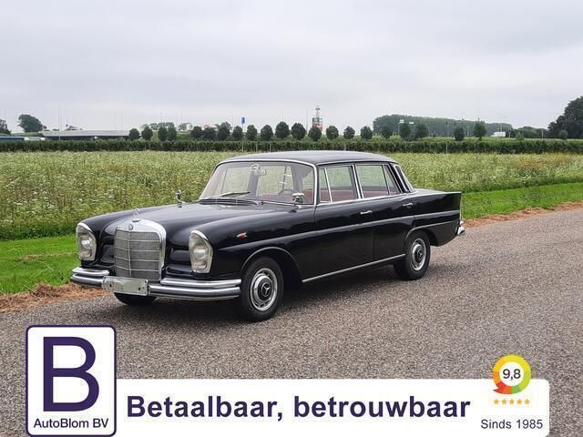 Zwart Gebruikt 1966 Mercedes 220 Sedan | € 13.950 - Afbeelding 1/4