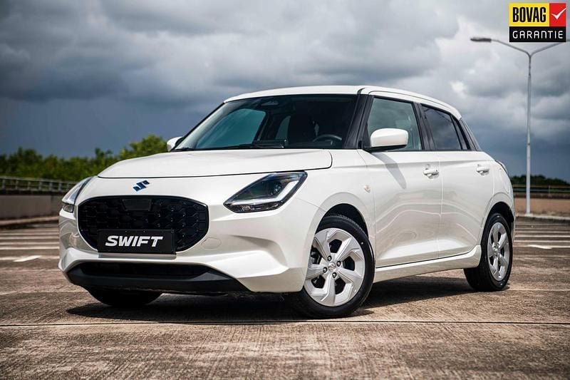 Wit Occasion 2024 Suzuki Swift Hatchback | € 22.345 (Eerlijke prijs) - Afbeelding 1/4