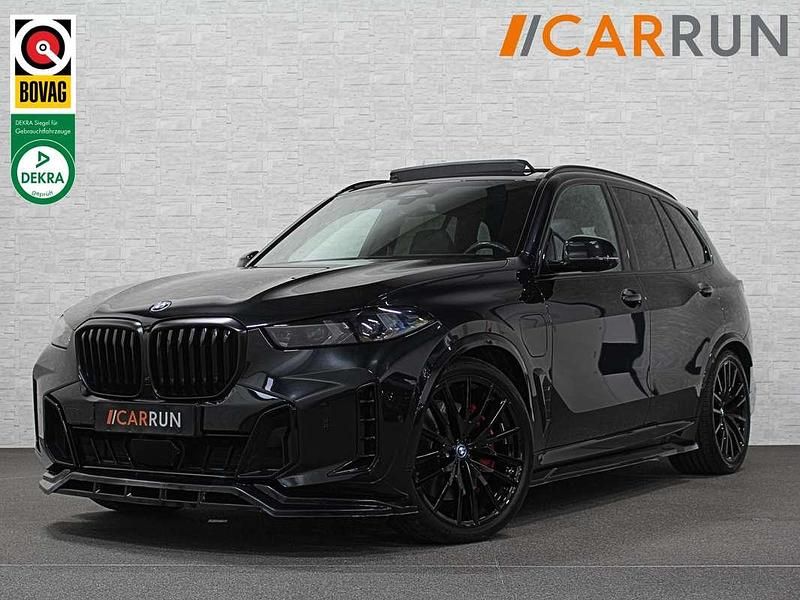 Zwart Gebruikt 2024 BMW X5 Performance SUV | € 111.650 (Duur) - Afbeelding 1/4