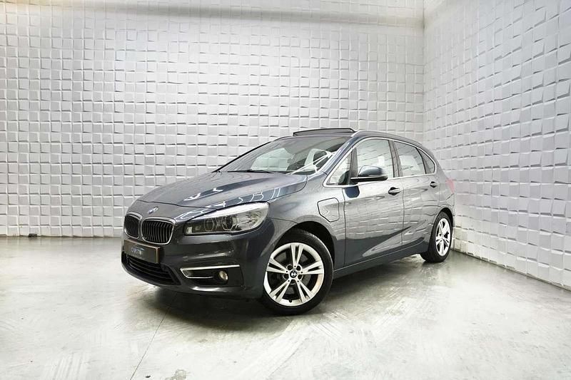 Grijs Gebruikt 2015 BMW 225 Active Tourer Executive MPV | € 10.499 (Goede deal) - Afbeelding 1/4