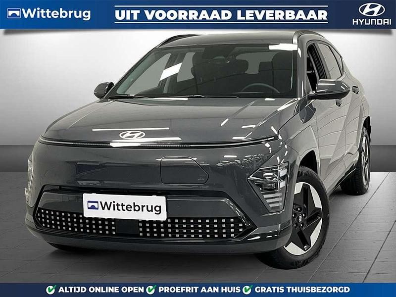 Grijs Nieuw 2025 Hyundai Kona Comfort SUV | € 35.925 (Super prijs) - Afbeelding 1/3
