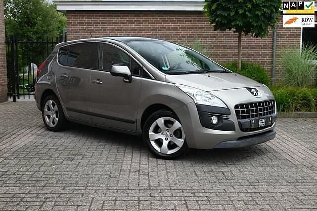 Grijs Gebruikt 2011 Peugeot 3008 MPV | € 3.950 (Eerlijke prijs) - Afbeelding 1/4