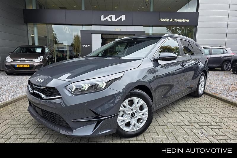 Grijs Nieuw 2025 Kia Ceed Stationwagen | € 29.250 (Eerlijke prijs) - Afbeelding 1/4