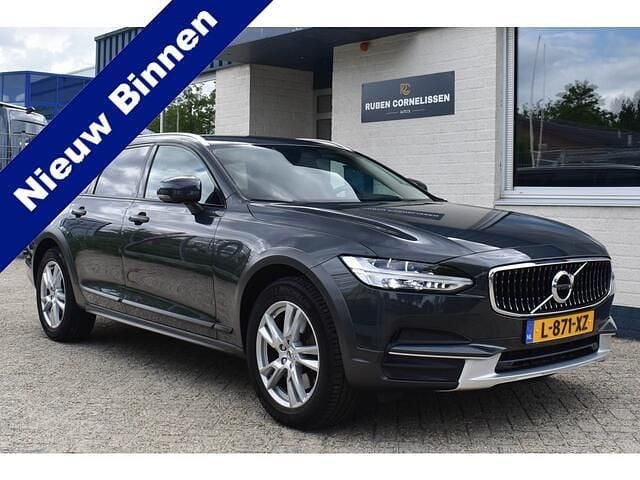 Grijs, metallic lak Gebruikt 2017 Volvo V90 CC Stationwagen | € 24.945 (Eerlijke prijs) - Afbeelding 1/4