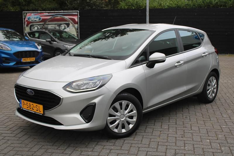 Grijs Gebruikt 2022 Ford Fiesta Hatchback | € 12.995 (Eerlijke prijs) - Afbeelding 1/4