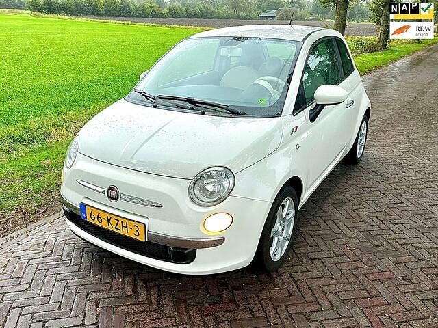 Wit Occasion 2010 Fiat 500 Pop Hatchback | € 3.470 (Eerlijke prijs) - Afbeelding 1/4