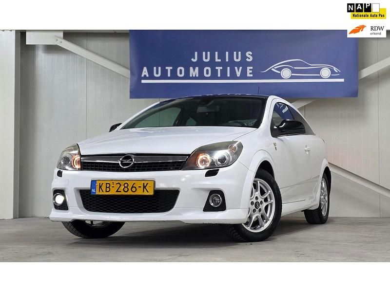 Wit Gebruikt 2010 Opel Astra Sport Hatchback | € 2.743 (Super prijs) - Afbeelding 1/3