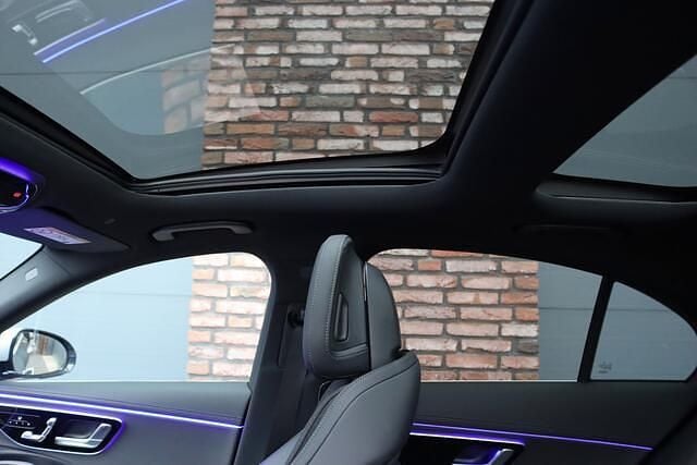 Occasion Mercedes E220 AMG line 200 PK (147 kW) 2024 Zilver Sedan