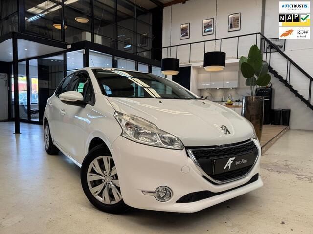 Wit Gebruikt 2014 Peugeot 208 Hatchback | € 6.945 (Eerlijke prijs) - Afbeelding 1/4